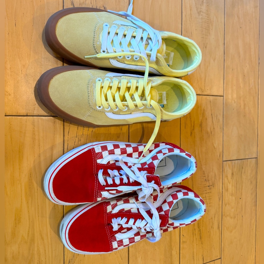 Men’s Vans 8.5 EUC BOGO